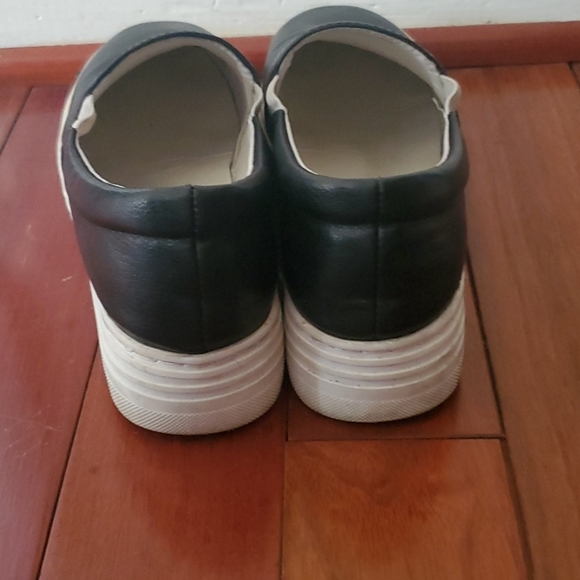 Platforms - Picture 3 of 4